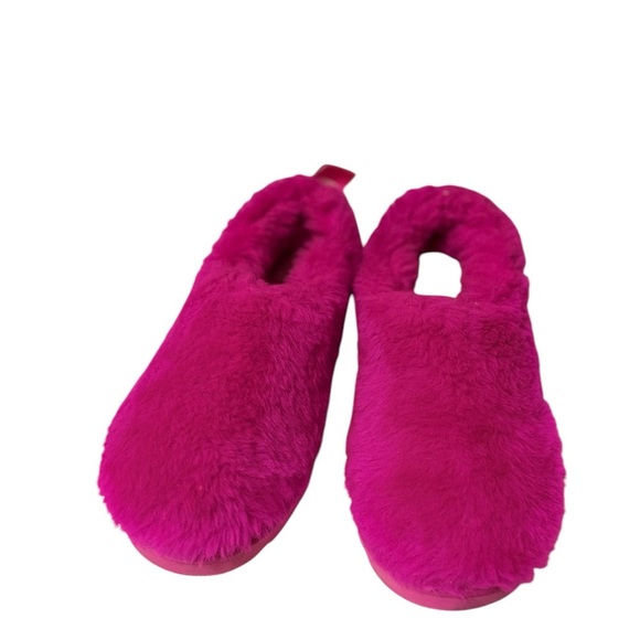 Uggs Fuzzy hot Pink Slippers - Picture 2 of 10